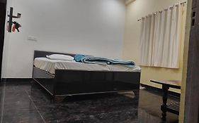 Sky Inn Paying Guest House